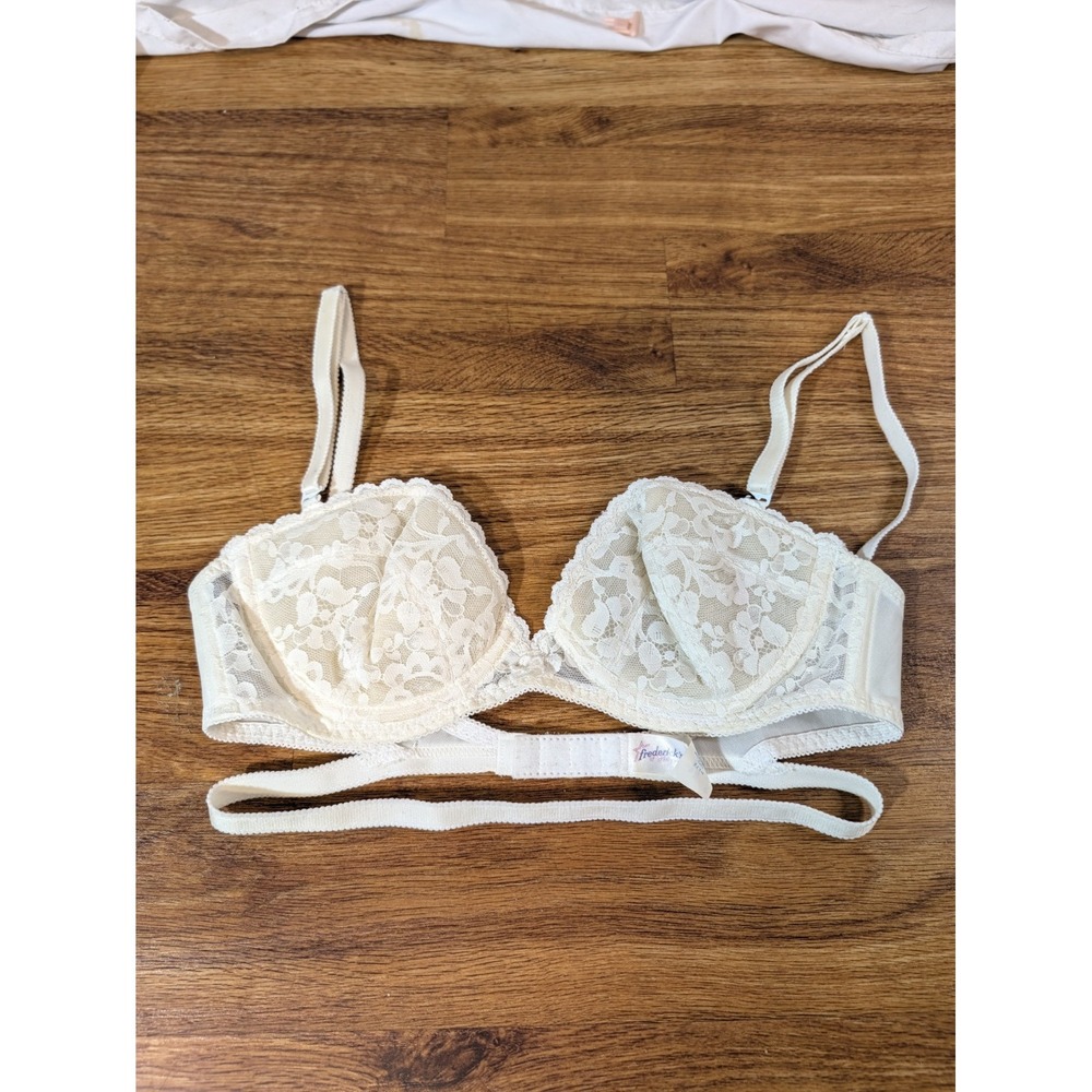 Vintage Fredericks Of Hollywood Ivory Lace Bra Size 34B